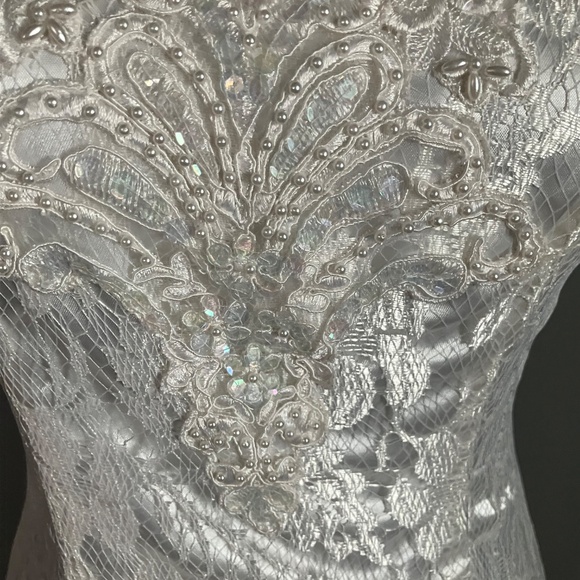 Vintage Wedding Dress - Picture 2 of 8